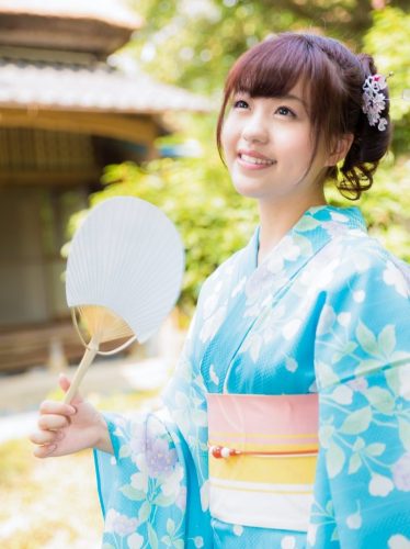 ムートンコートはいつからいつまで着れる 気温の目安や服装もご紹介 つぶやきブログ